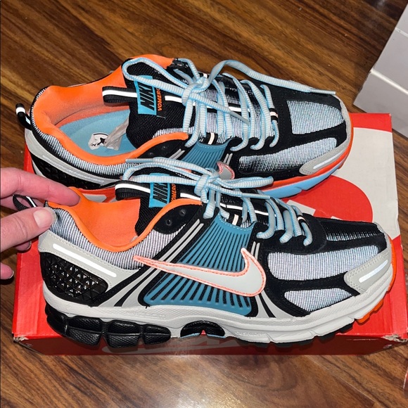 Nike Shoes - Nike Zoom Vomero 5 . Woman’s Size 8. Good Condition. Extra Laces.